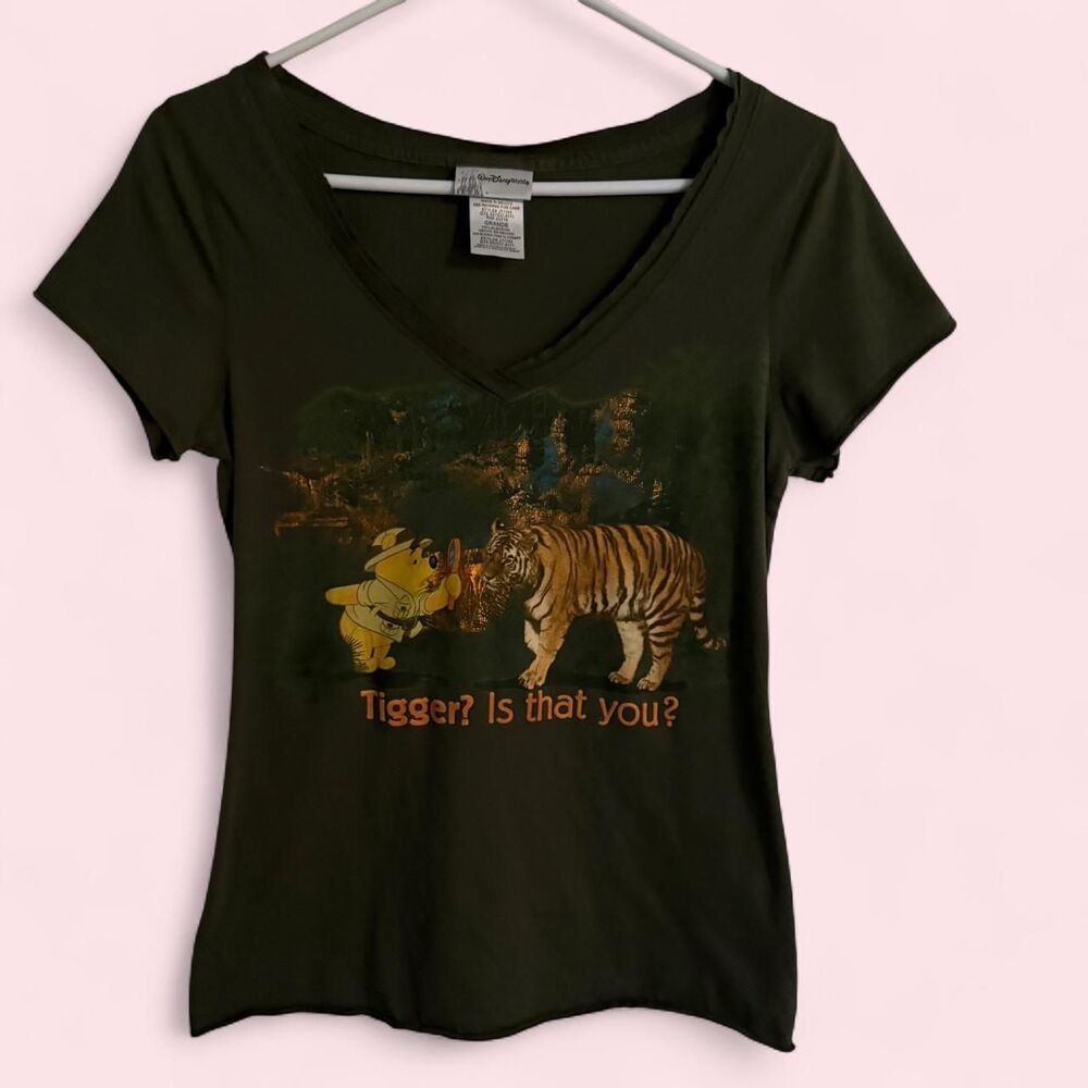 Vintage Walt Disney World T-Shirt Women Large Green Winnie The Pooh Safari Tiger